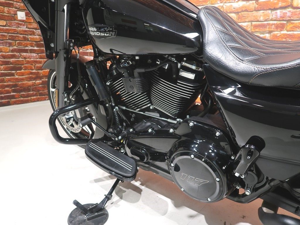 FLHX Street Glide 117